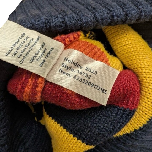 🍊GUC🍊 Marine Layer Sunset Stripe Pom-Pom Beanie - Picture 5 of 5